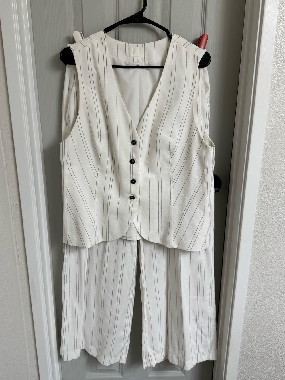 H&M Vest + Trousers - Black + White